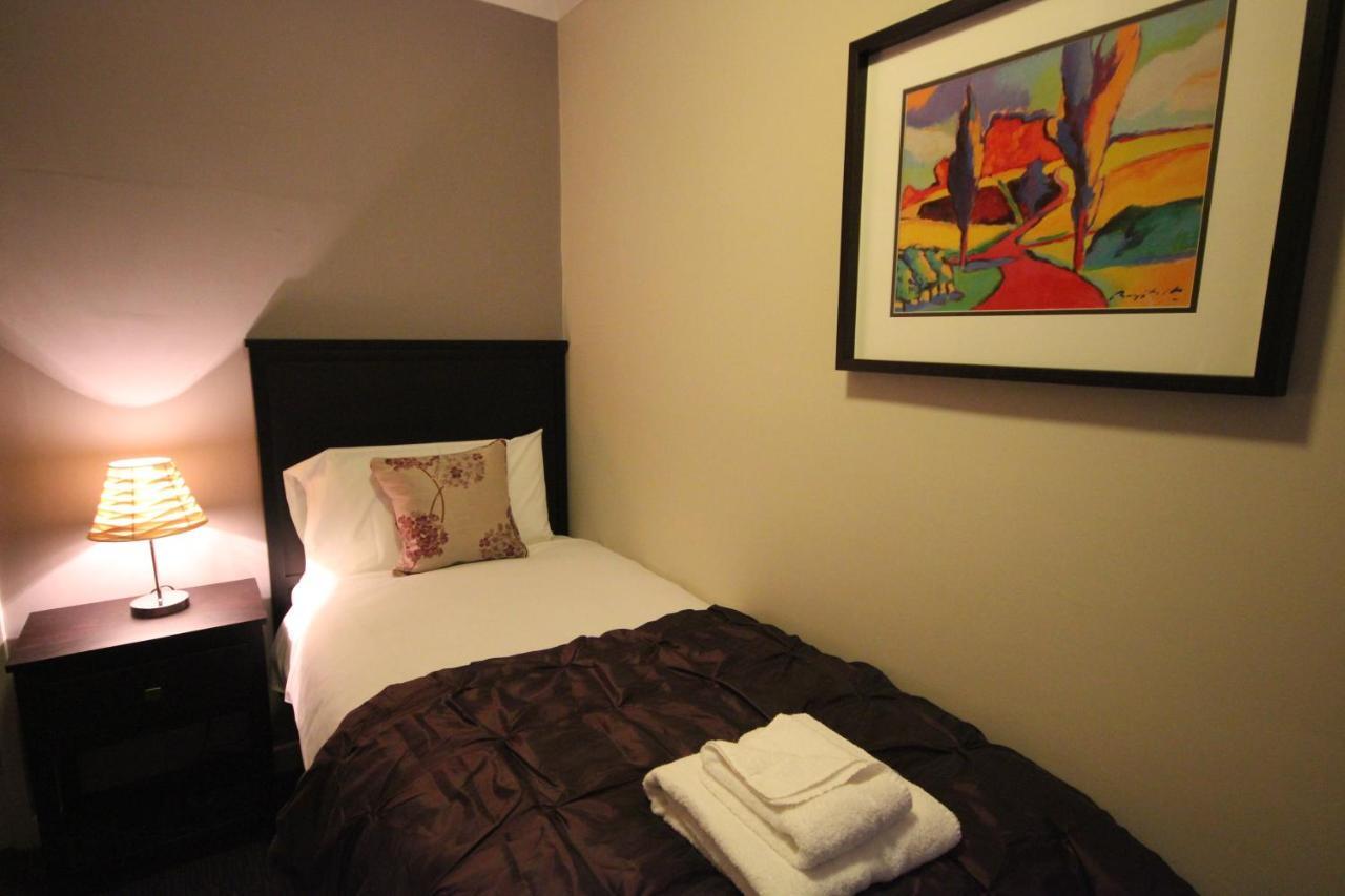 The Dibbinsdale Inn Bromborough Habitación foto
